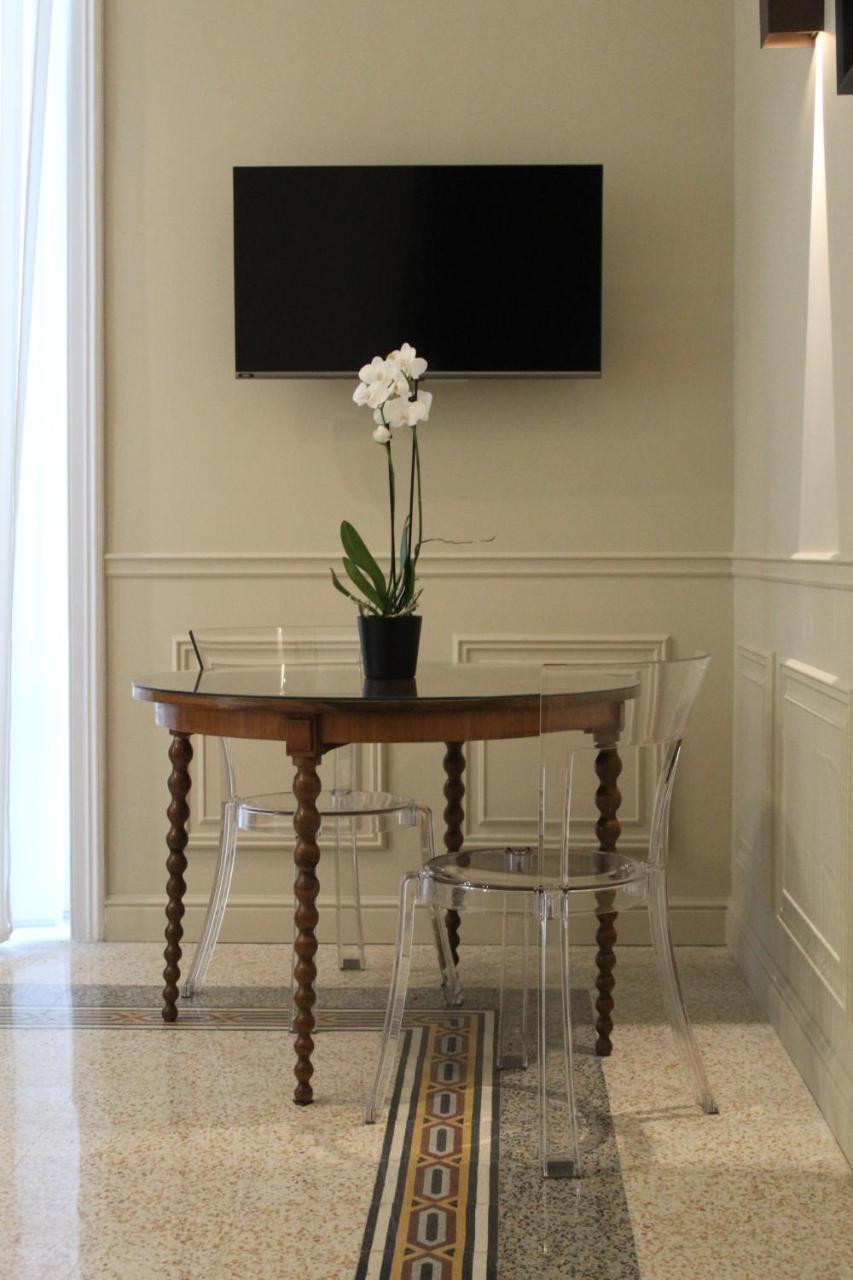 Maccus Suite เนเปิลส์ ภายนอก รูปภาพ